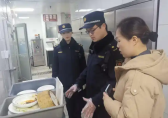 海淀城管“走街串巷”推動垃圾分類精細管理
