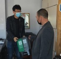 南長山街道發放分類垃圾桶，引領垃圾分類新風尚