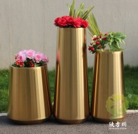 室內(nèi)商場(chǎng)拉絲鈦金不銹鋼花盆組合